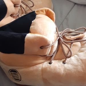 Banned goods slippers